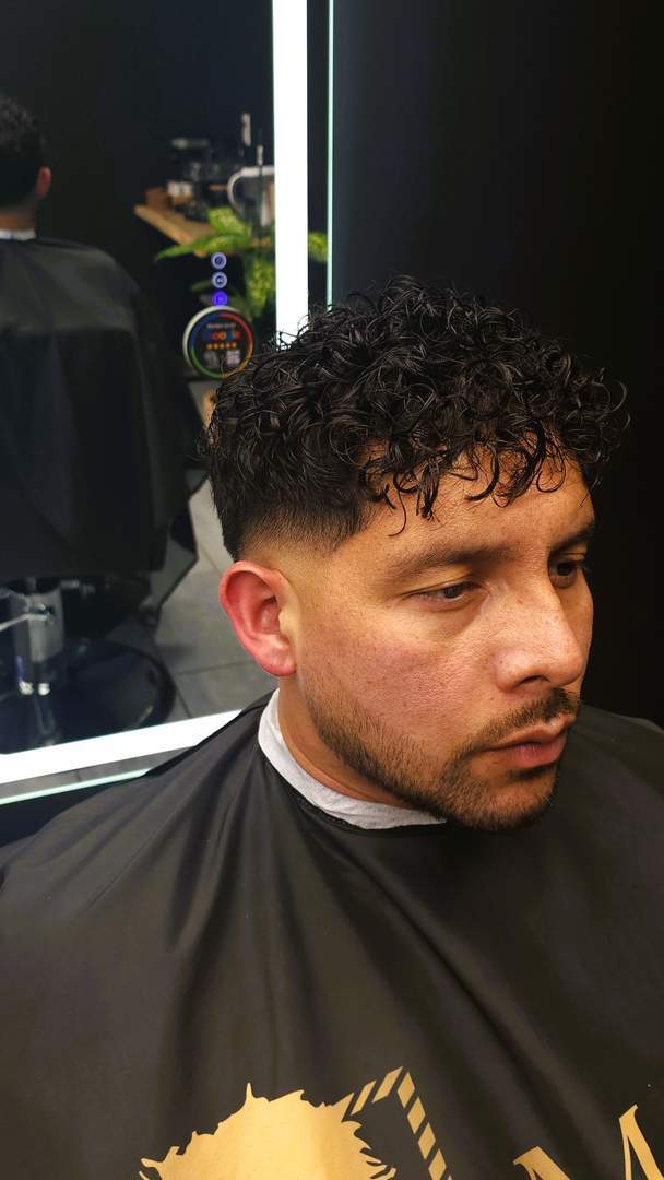 Traitement cheveux ondulation permanente Québec