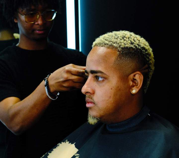 Coupes stylisées pour hommes et enfants